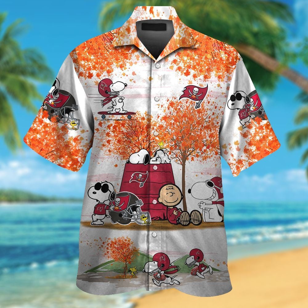 Tampa Bay Buccaneers Snoopy Autumn Short Sleeve Button Up Tropical Aloha Hawaiian Shirts For Men Women Nfl